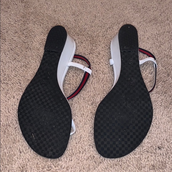 AUTHENTIC Gucci 2” sandal - Picture 6 of 6